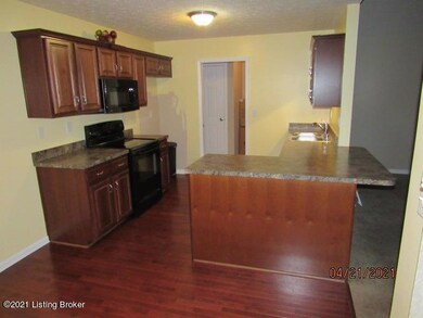 141 Crystal View Ct, Mount Washington, KY 40047 - photo 3