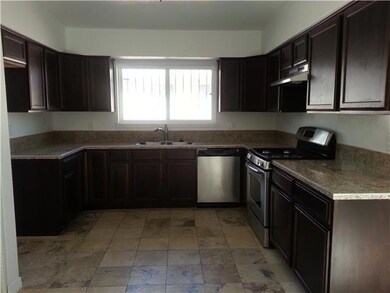 Kitchen. stainless steel appliances, gar
