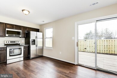 18710 Winding Creek Place, Germantown, MD 20874 - photo 7