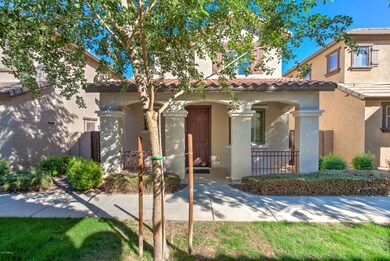 3875 E Santa Fe Ln-2