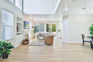 bLiving and Dining1