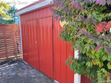 3335 W Water St, Port Huron, MI 48060 - photo 4