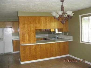 2041 Hybiscus St, Medford, OR 97504 - photo 4