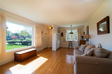 29 Stuart St, Westerly, RI 02891 - photo 6