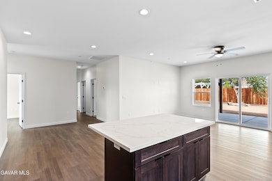 8760 S Loop Blvd, California City, CA 93505 - photo 5