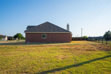 1200 Carnoustie Dr, Ennis, TX 75119 - photo 3