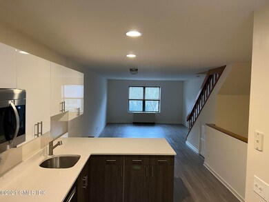 328 Pemberwick Rd unit 5, Greenwich, CT 06831 - photo 2