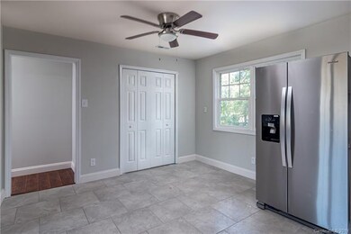 Nice fan light fixture over breakfast area