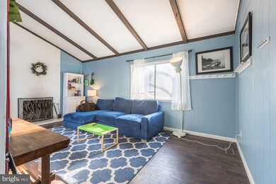 9053 Andromeda Dr, Burke, VA 22015 - photo 5