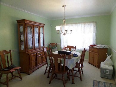 2002 Irwin St, Aliquippa, PA 15001 - photo 4