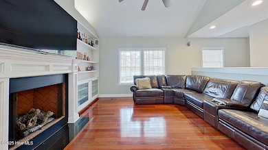 925-Niagara-Carthage-Rd-Living-Room1