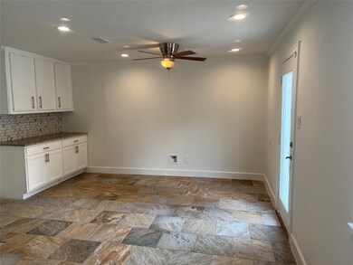 8714 Saratoga Forest Dr, Houston, TX 77088 - photo 6