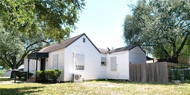 1140 Gresham Rd, Alice, TX 78332 - photo 2