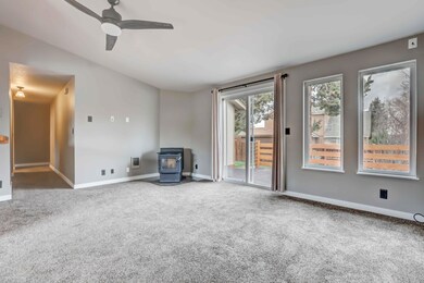 1916 NE Monroe Ln-4