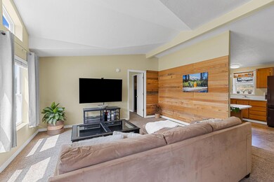 4-web-or-mls-21070 Robin Ave, Bend (6 of