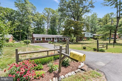 18313 Candice Dr, Triangle, VA 22172 - photo 3