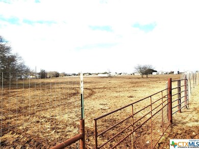 13040 Moffat Rd, Temple, TX 76502 - photo 4