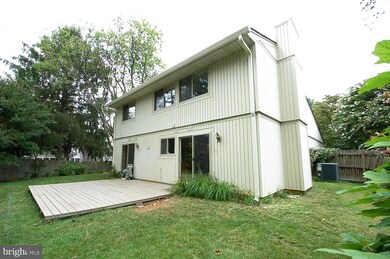 11704 Flints Grove Ln, North Potomac, MD 20878 - photo 2