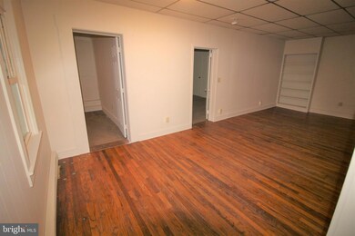 101 2ND FLOOR S Railroad Ave, New Holland, PA 17557 - photo 4