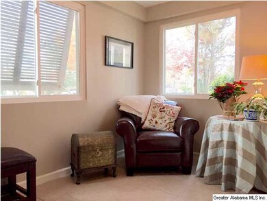 Bright and Sunny Foyer Makes for a Nice Welcoming 