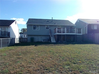 3185 5 Oaks Dr, Arnold, MO 63010 - photo 2