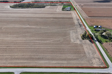 5659 N 1000 West Rd, Bourbonnais, IL 60914 - photo 3