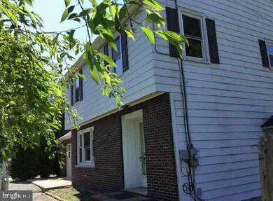 35 S Hollywood Blvd, Hazleton, PA 18202 - photo 2