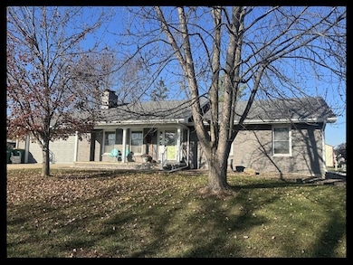 1307 Redbud Dr, Macon, MO 63552 - photo 2