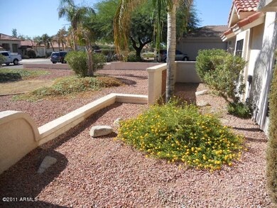 023-402639 front court yard 1