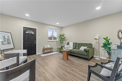 5824 Holsing St, McKeesport, PA 15135 - photo 6