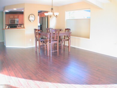 Very large living room, 22.5' X 13'!