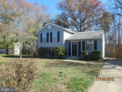 18085 Tompkins Ct, Dumfries, VA 22026 - photo 2