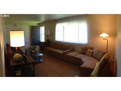 Living room 2