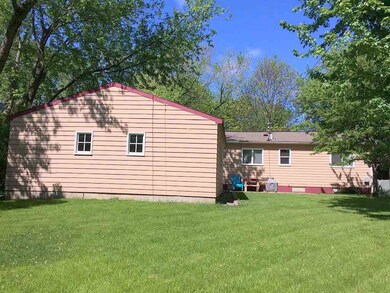 1261 St Andrews Ave, Waterloo, IA 50701 - photo 4