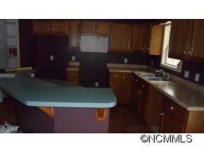 lots of cabinets + pantry