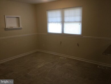 742 Maine Ave, Woodbury, NJ 08096 - photo 4