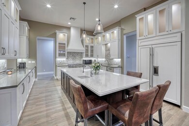 Kitchen with Breakfast Bar