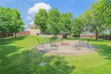 21741 Summer St, Spring Hill, KS 66083 - photo 4