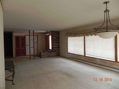 Living Room (2)