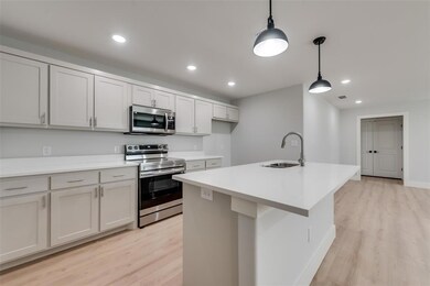 1404 Maple St, Bonham, TX 75418 - photo 5