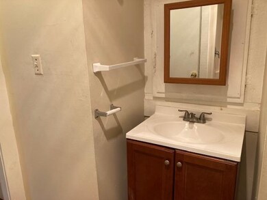 9 Elm St unit 1R, Winchester, NH 03470 - photo 6
