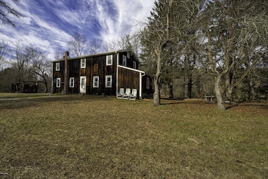 112 Rowland Rd, Greeley, PA 18425 - photo 2