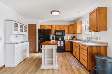 1807 Bishop Ln, Findlay, OH 45840 - photo 4