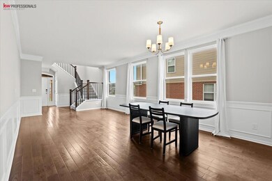 09-945 Reef Dr living dinning room