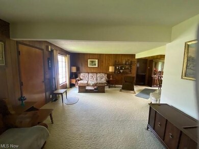 635 Sherwood Dr, Aurora, OH 44202 - photo 3