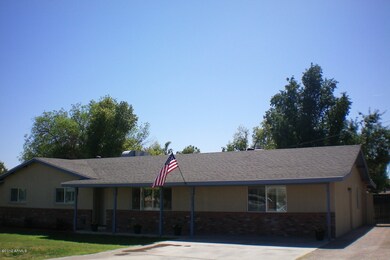 Gorgeous Curb Appeal-Welcome Home!