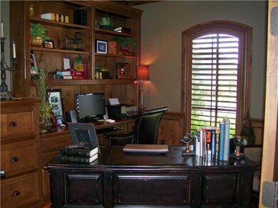 Studio/Study/Office. The office has builtins and p