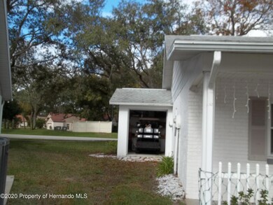 6206 Doral Ct, Spring Hill, FL 34606 - photo 2