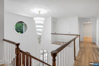 39 Edgewood Ave, Wyckoff, NJ 07481 - photo 7