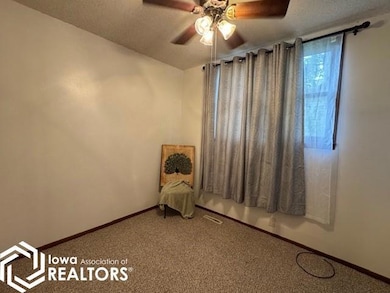 212 S 12th St, Centerville, IA 52544 - photo 7